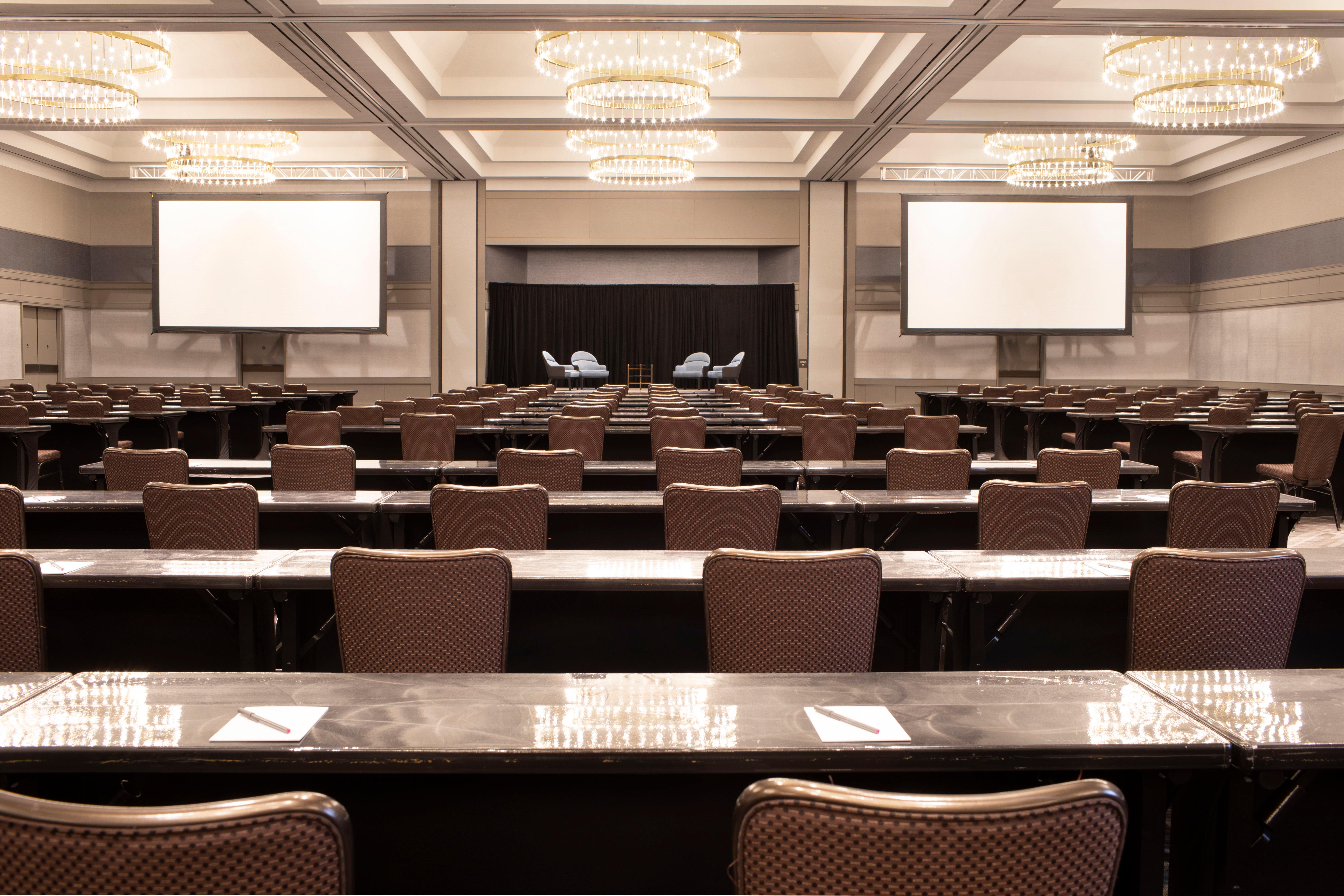 Отель Crowne Plaza Atlanta Perimeter At Ravinia By Ihg Данвуди Экстерьер фото